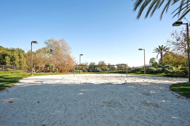 Building Photo - Stunning 5-Bedroom Pool Home in Talega – Luxury Living in San Clemente