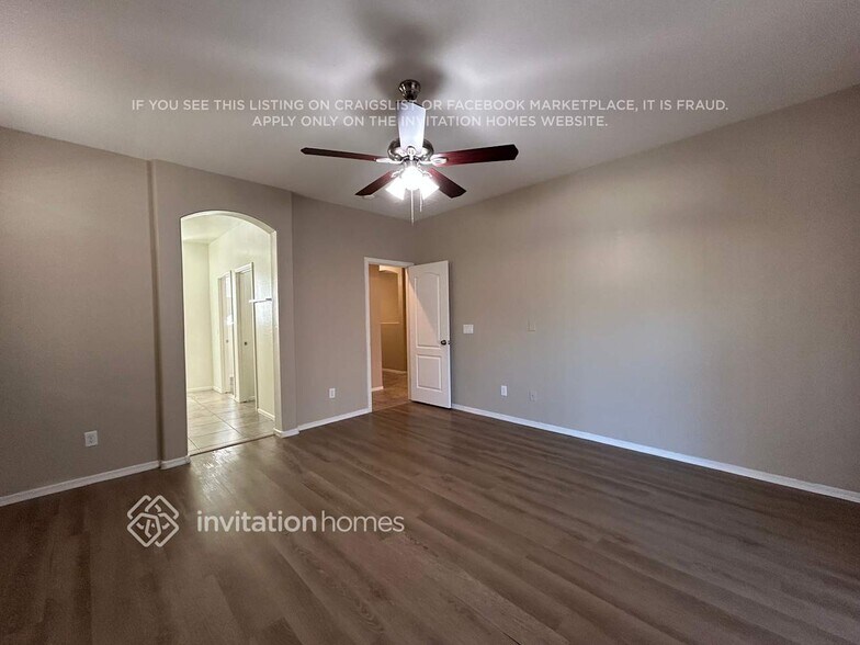 Building Photo - 274 S 174th Dr