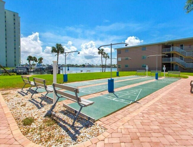 Building Photo - Fully Furnished 2 Bedroom 2 Bath St. Pete Beach Condo!