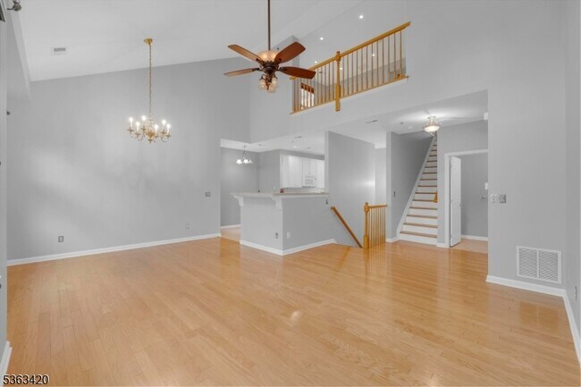 Building Photo - 59 Taft Ln