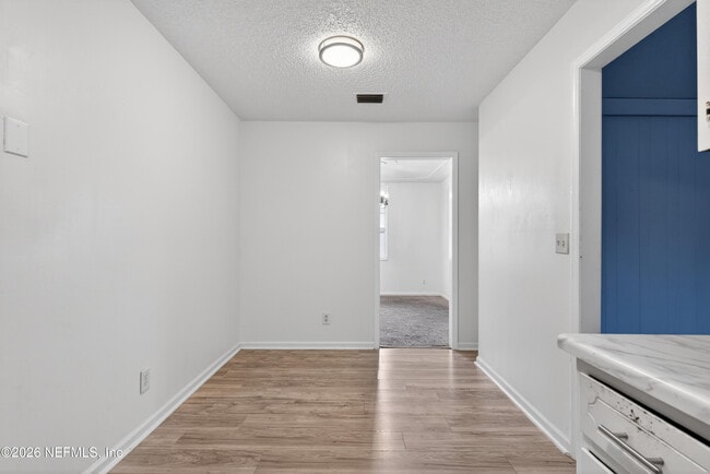 Building Photo - 217 Quince Ct