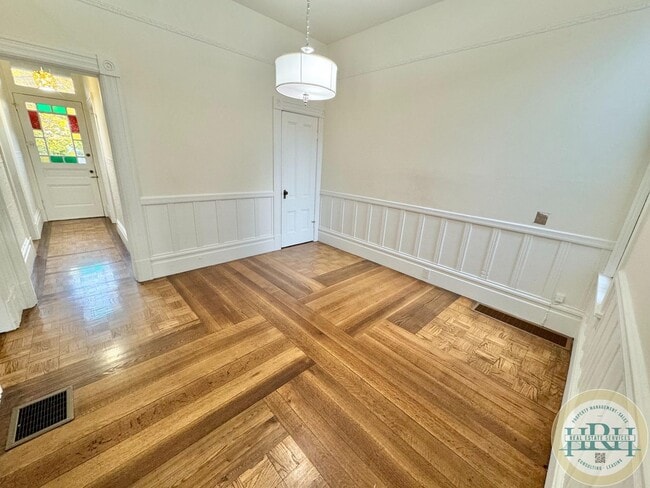 Building Photo - Location!! Charming 3 BR | 1.5 BA in the H...