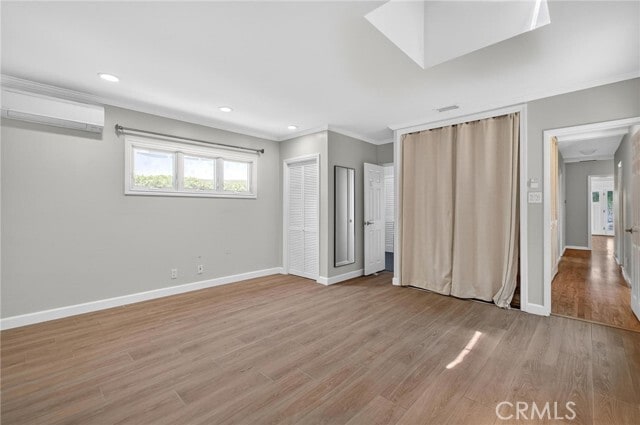 Building Photo - 608 35th St