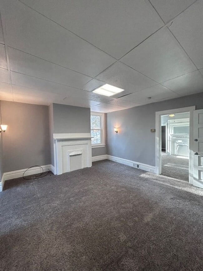 Building Photo - wat195