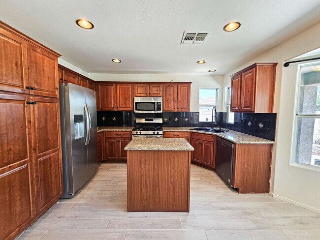 Building Photo - 1311 E Marcella Ln