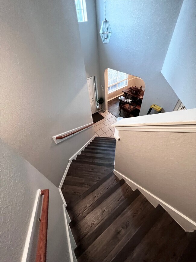 Building Photo - 422 Abbey Ln