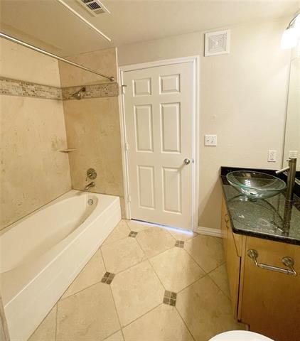 Building Photo - 3102 Kings Rd