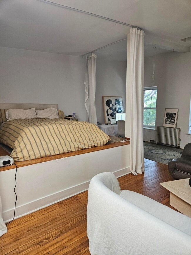 Building Photo - Welcome to Carroll Gardens!