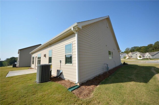 Building Photo - 1484 Sunny Vly Ln