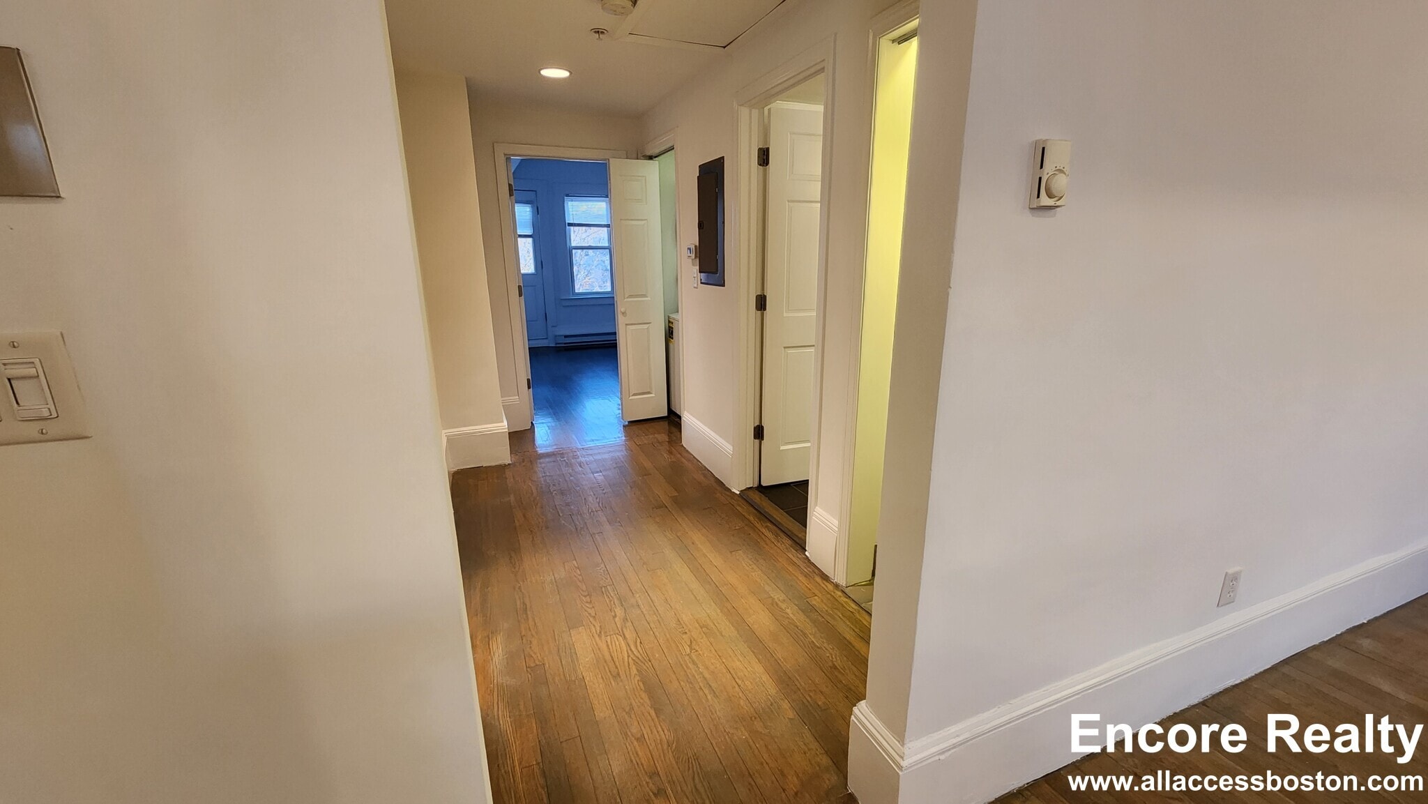 Building Photo - 1404 Beacon St