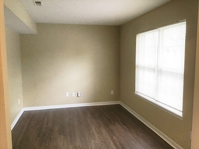 Building Photo - 14077 Wheeling Ct