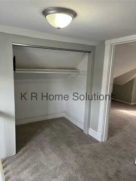 Building Photo - 246 Hatton St