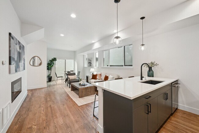 Building Photo - Modern 3BD, 3.5BA Sloan’s Lake Home with Rooftop Deck and 1-Car Garage