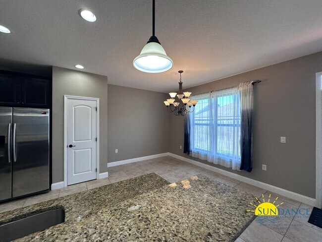 Building Photo - 438 Bay Oaks Dr