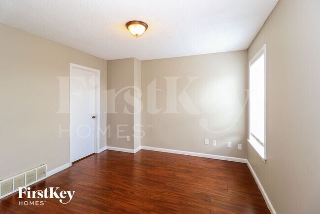 Building Photo - 9108 Cinderhill Cove W