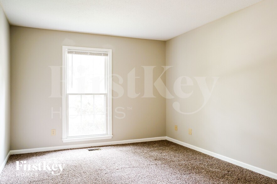 Building Photo - 5208 Wallingford Dr