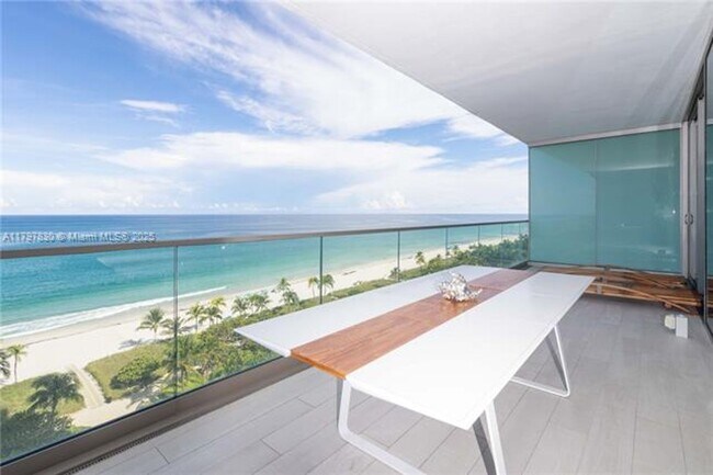 Building Photo - 10201 Collins Ave