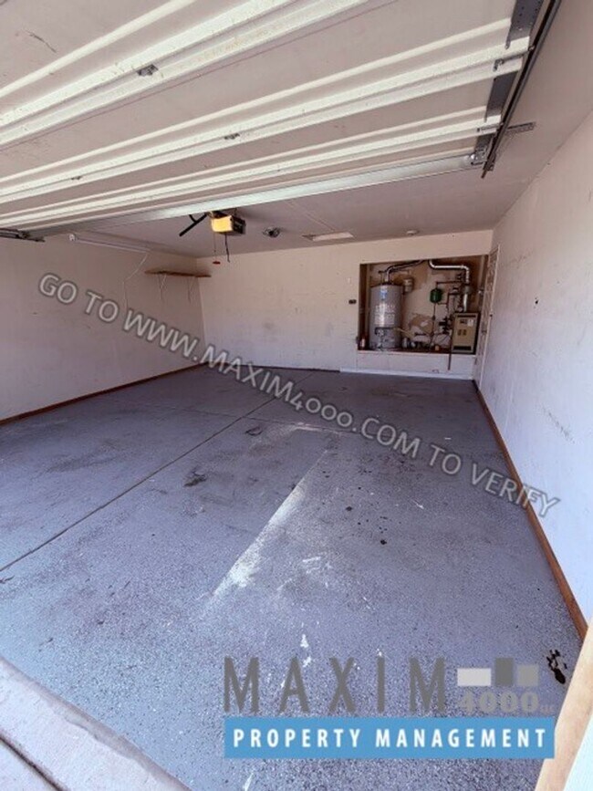 Building Photo - 255 Sargent Cir