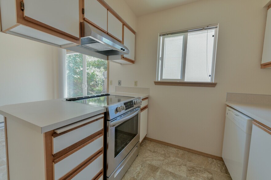 Building Photo - 2118 19th St