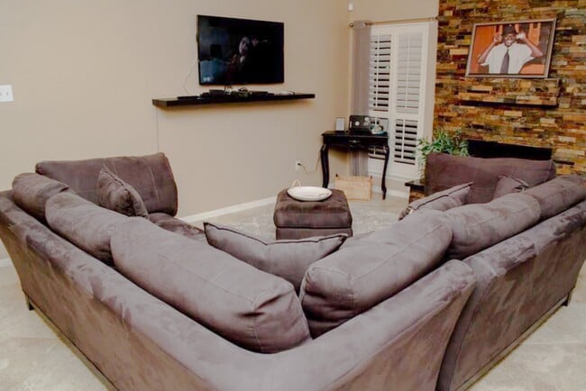 Building Photo - 10114 Kirkvale Dr