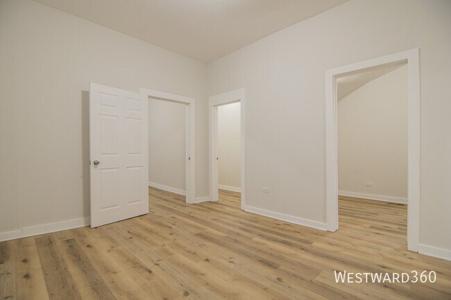 Building Photo - 1141 S Francisco Ave