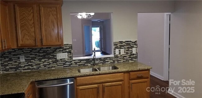 Building Photo - 5473 Harris Cove Dr