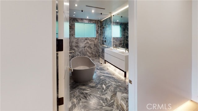 Building Photo - 5710 Hill Oak Dr