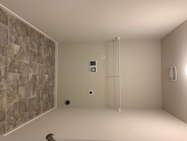 Building Photo - Brand New Home in Brand New Community! Gre...