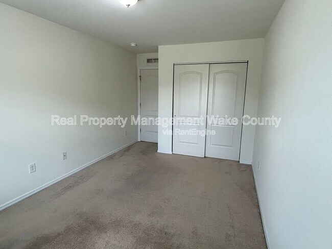 Building Photo - 5336 Black Maple Dr