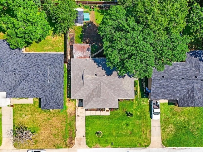 Building Photo - 5509 Norma St