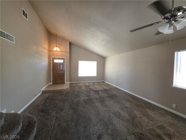 Building Photo - 1745 Mt Hood St