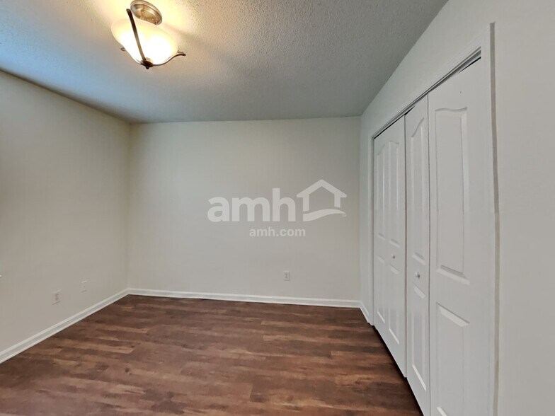 Building Photo - 9411 Misty Arbor Way