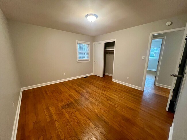 Building Photo - Lovely 3 Bedroom / 2 Bathroom Renovated Ranch Home for Rent