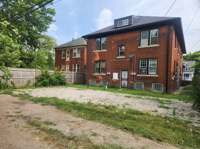 Building Photo - 2310 Glendale Ave