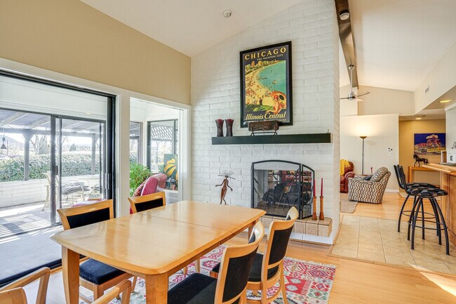 Building Photo - 21 Walking Diamond Dr