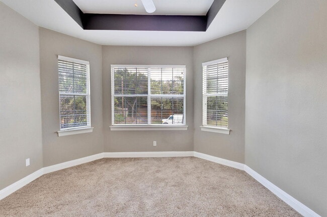 Building Photo - 2358 Wilson St