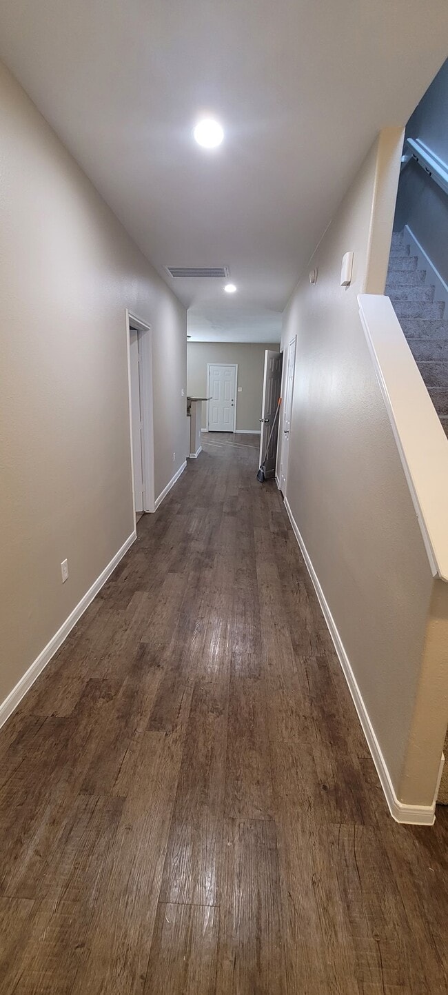 Building Photo - 8110 Woodward St