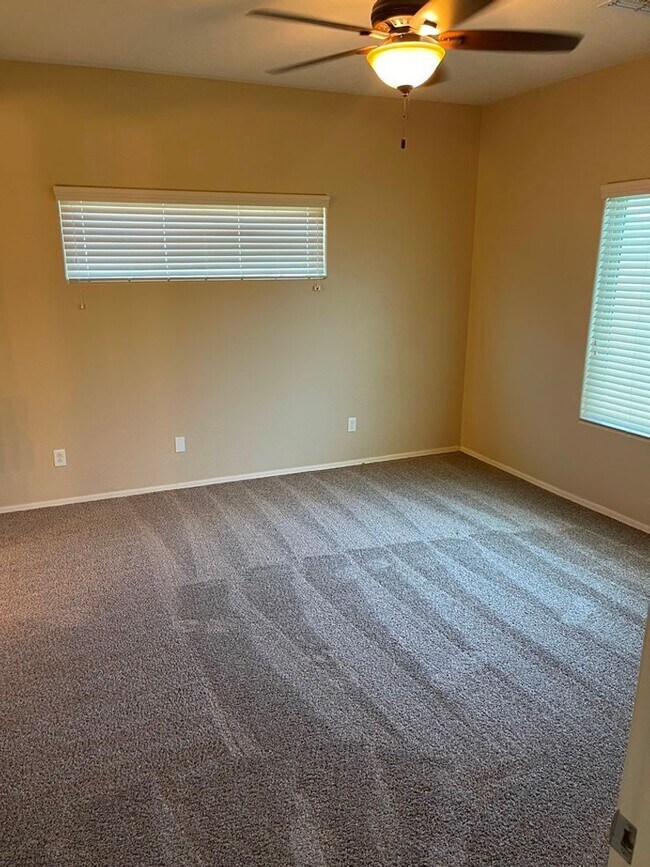 Building Photo - 16551 N 180th Dr