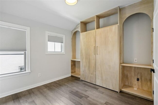 Building Photo - 2090 Emmet Pk Ln