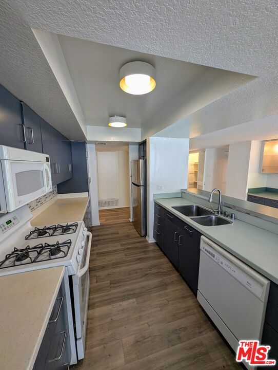 Building Photo - 1312 S Saltair Ave