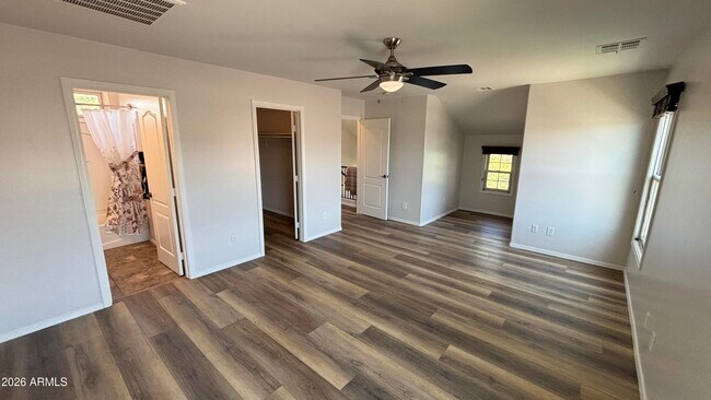 Building Photo - 2125 E Huntington Dr