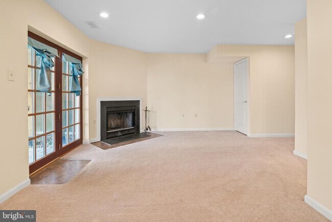 Building Photo - 26 Wessex Ct