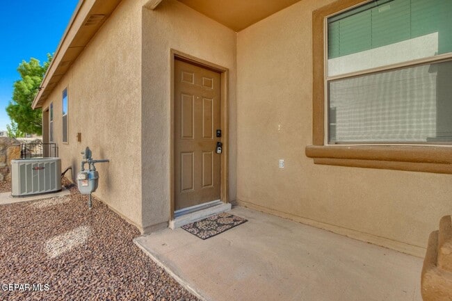 Building Photo - 14447 Miguel Terrazas Dr