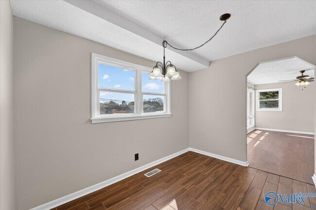 Building Photo - 372 Clutts Rd