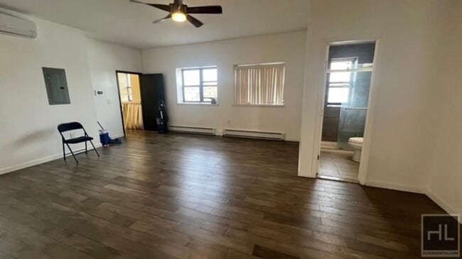 Building Photo - 4 bedroom in BROOKLYN NY 11210