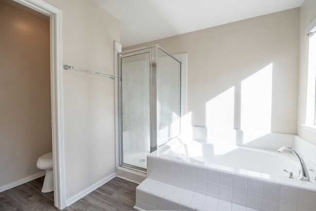 Building Photo - 17410 Majestic Cypress Way