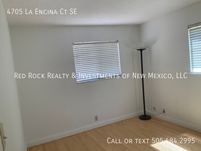 Building Photo - 4705 La Encina Ct SE