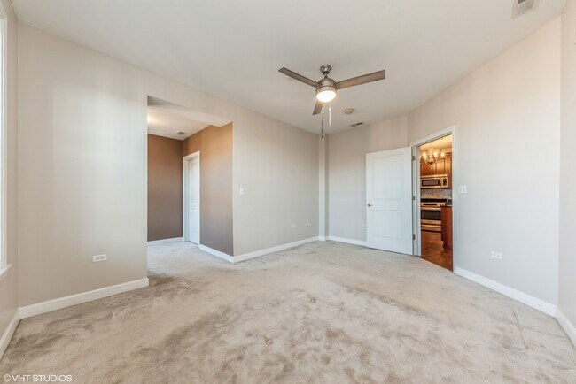 Building Photo - 50 N Plum Grove Rd