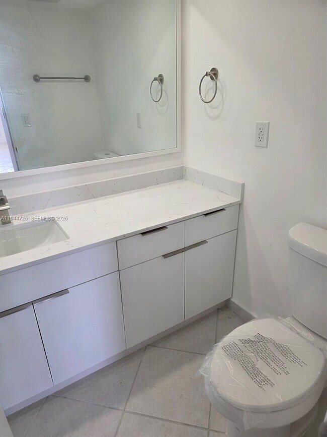 Building Photo - 18151 NE 31st Ct