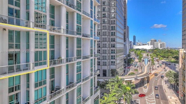 Building Photo - 300 S Biscayne Blvd